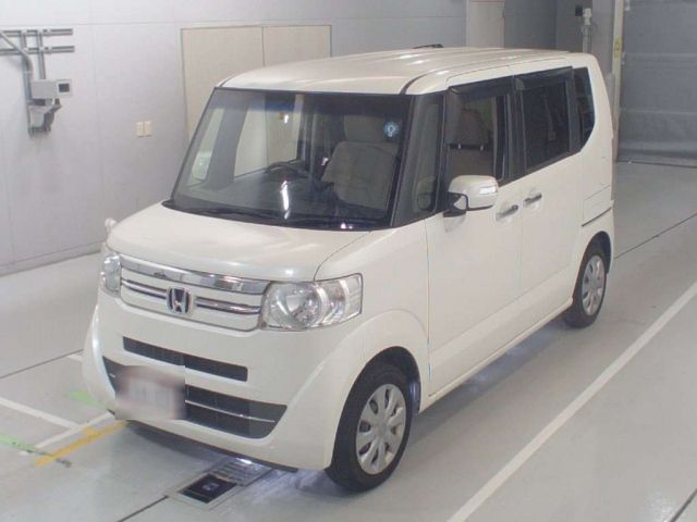 9018 HONDA N BOX JF1 2016 г. (CAA Chubu)